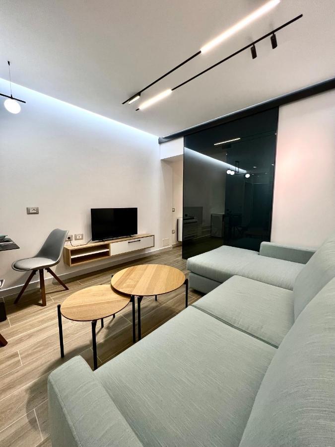 Deluxe Apartment Bllok Тирана Екстериор снимка