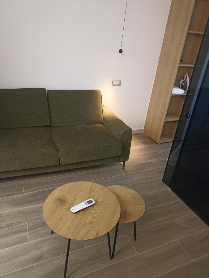 Deluxe Apartment Bllok Тирана Екстериор снимка
