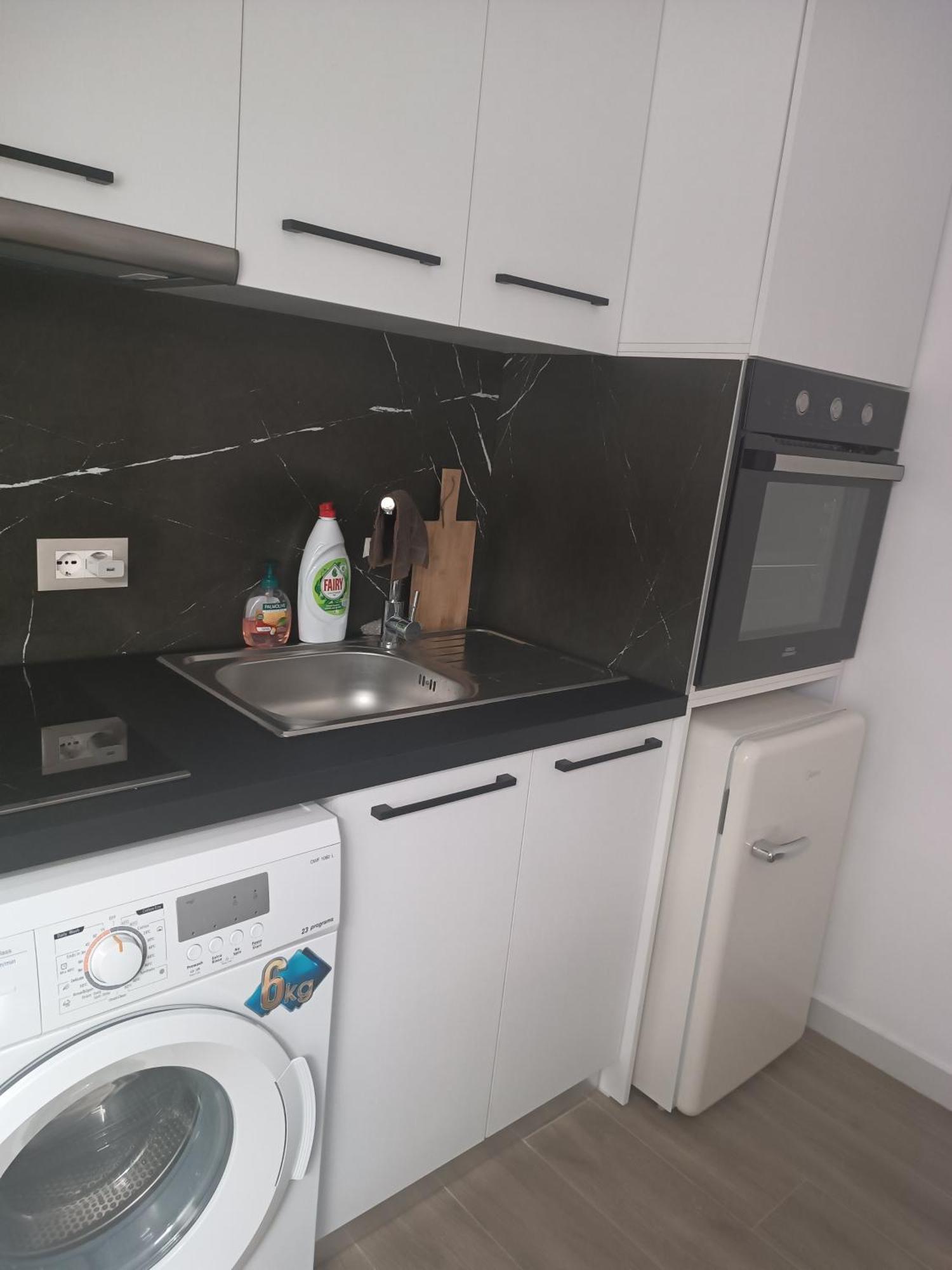Deluxe Apartment Bllok Тирана Екстериор снимка